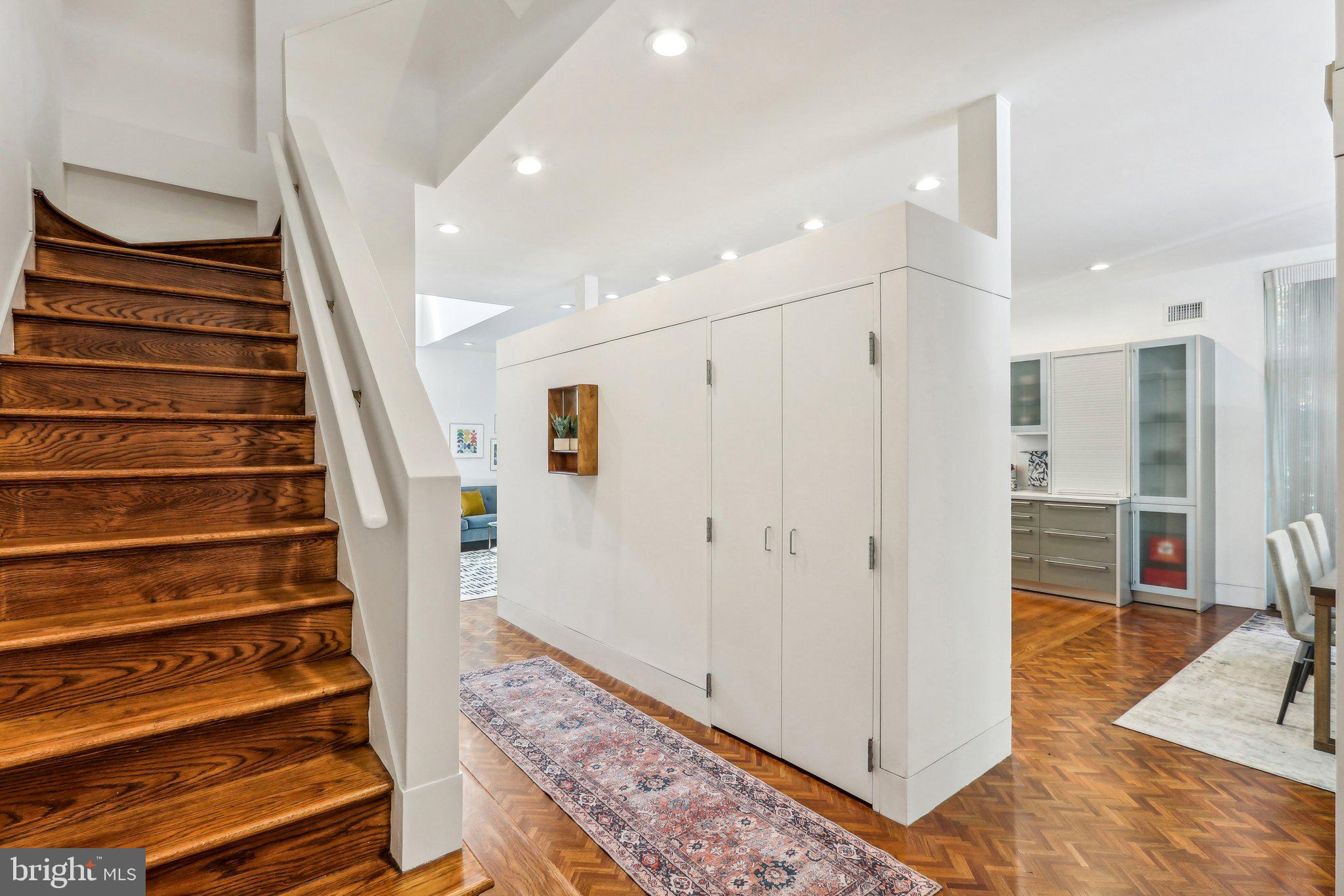 SOCIETY HILL - Residential