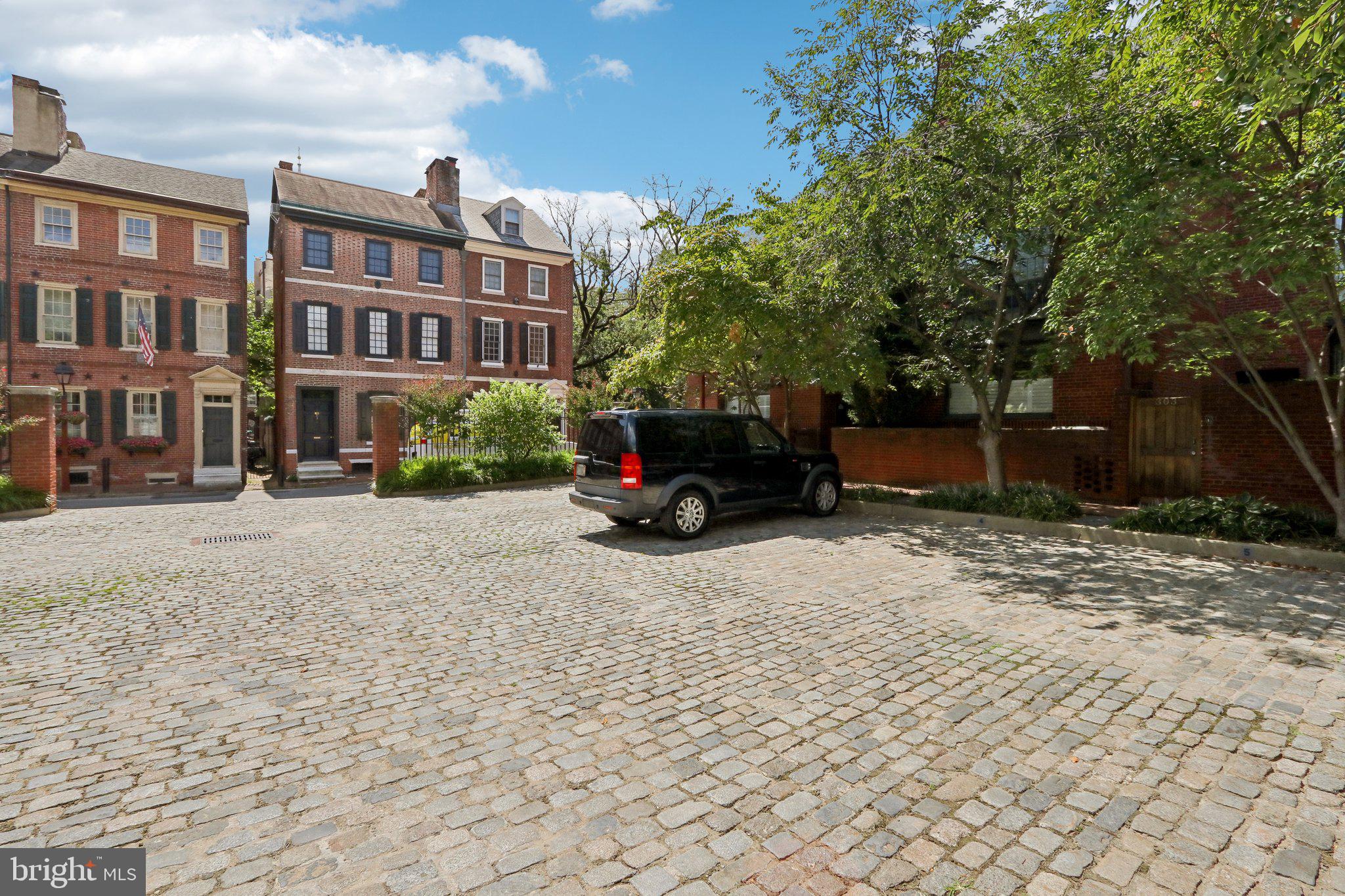 SOCIETY HILL - Residential