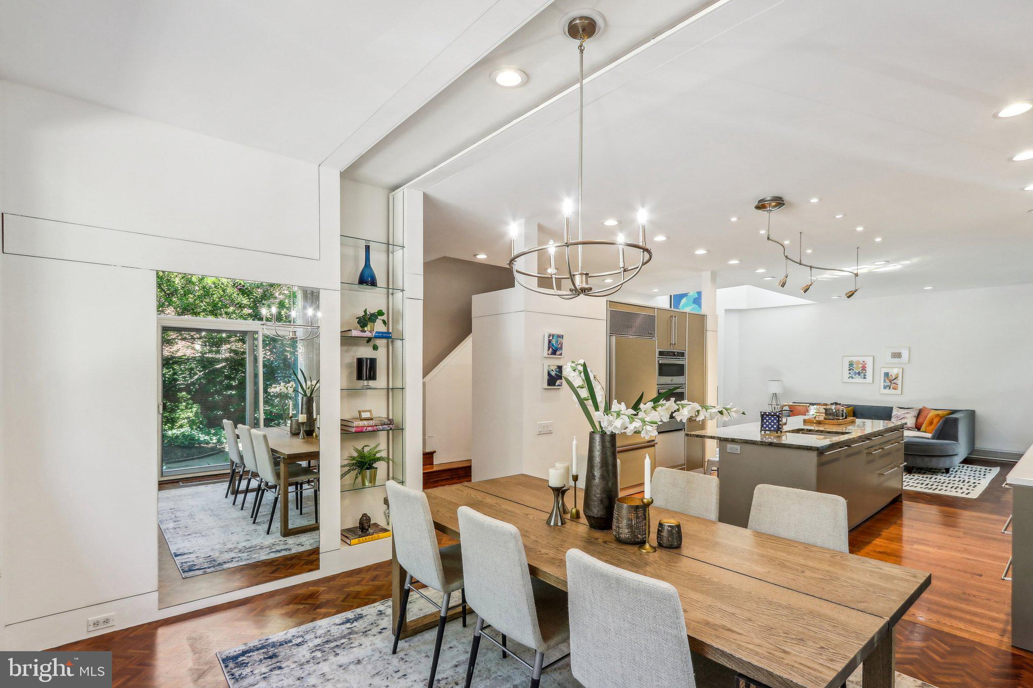 SOCIETY HILL - Residential