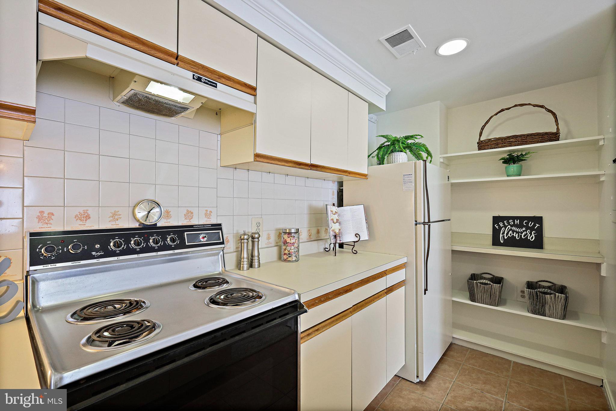 PEMBROOK VILLAGE - Residential