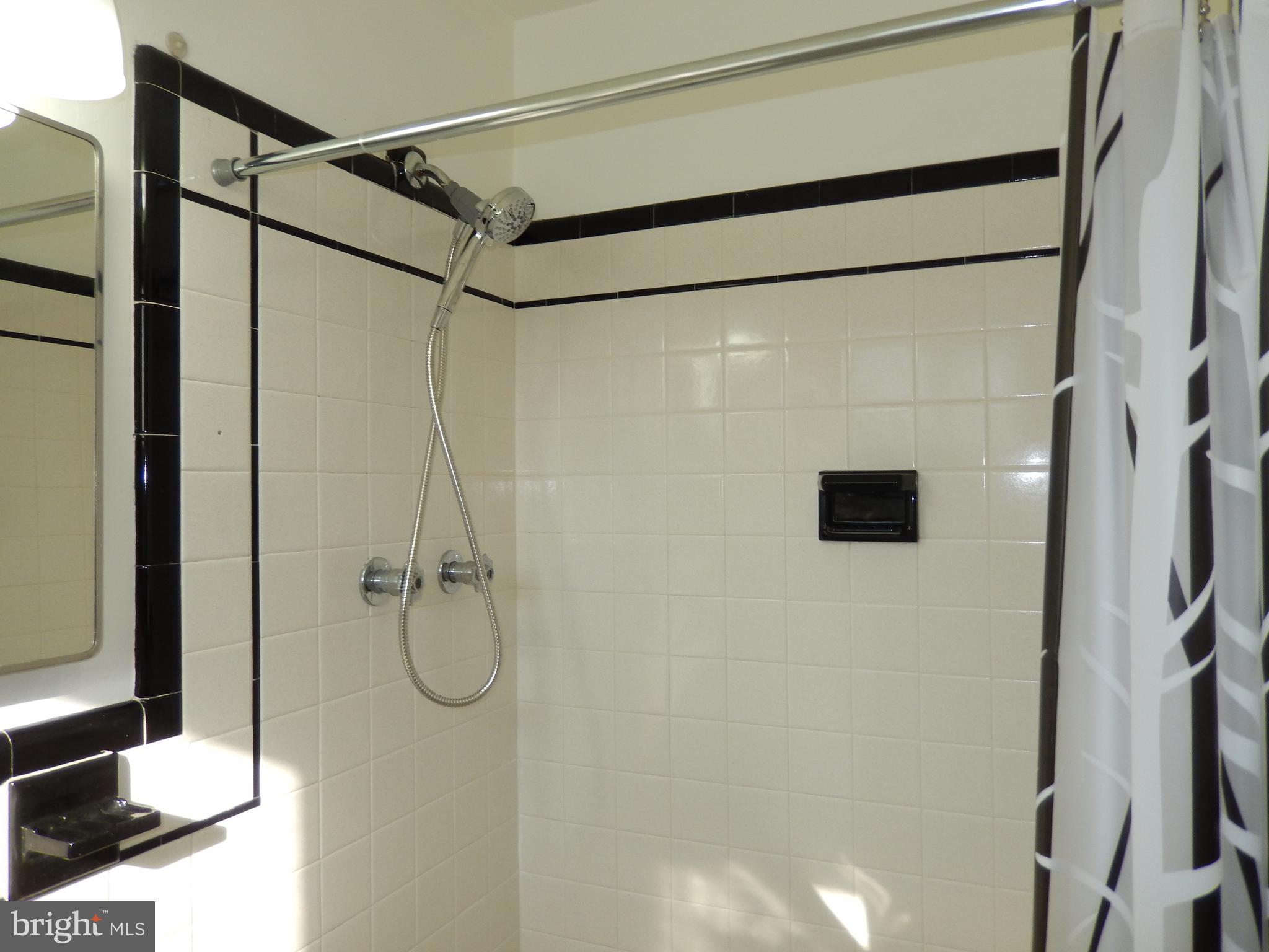 COOLRIDGE ACRES - Residential Lease