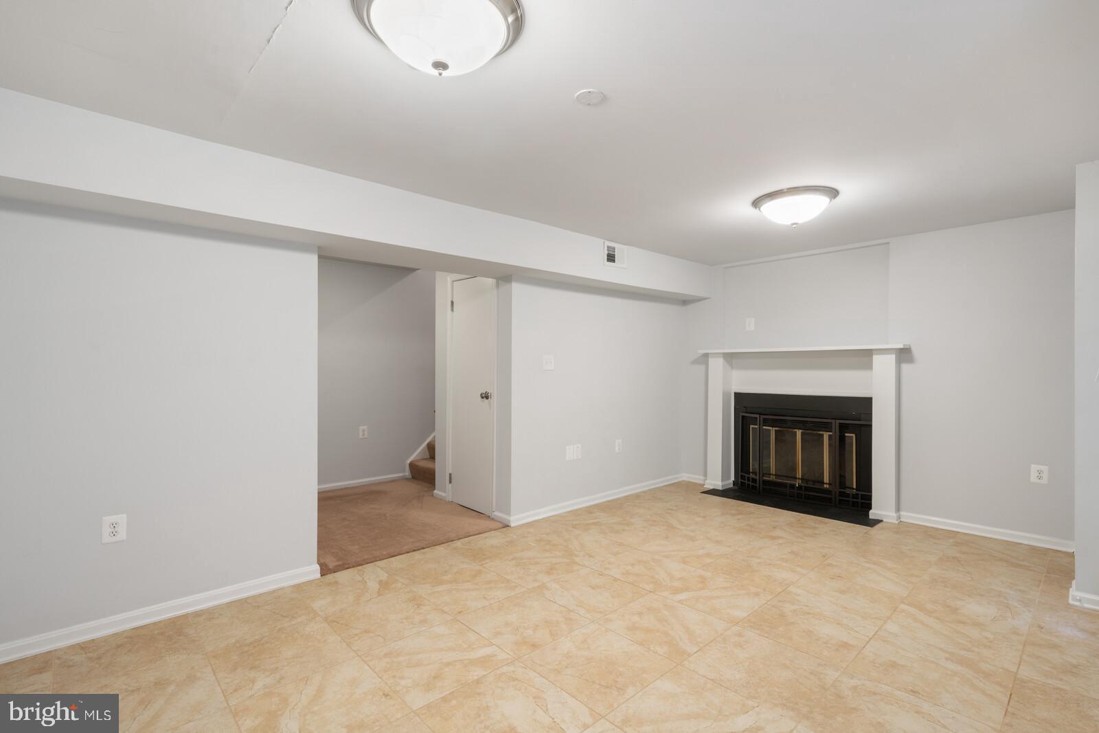 MONTCLAIR - Residential