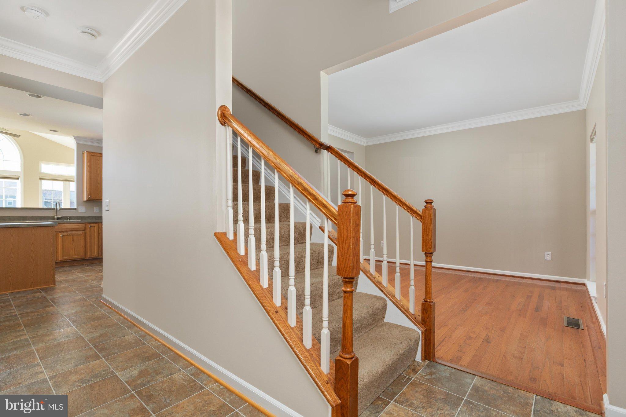 33 FARNSWORTH COURT