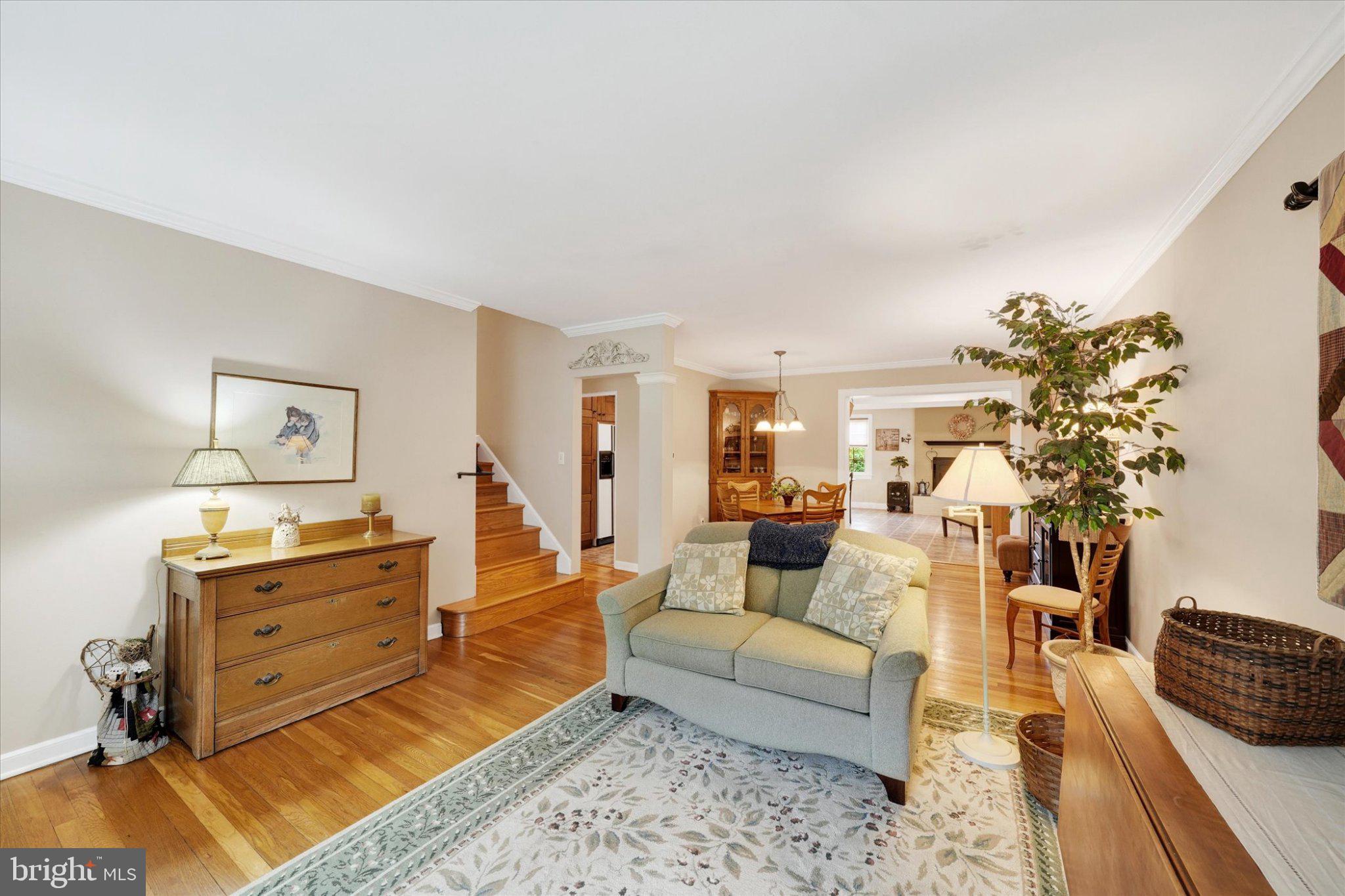 704 DORCASTER DRIVE