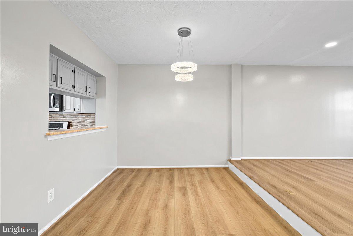 WINDING RIDGE - Residential