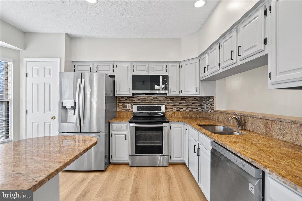 WINDING RIDGE - Residential