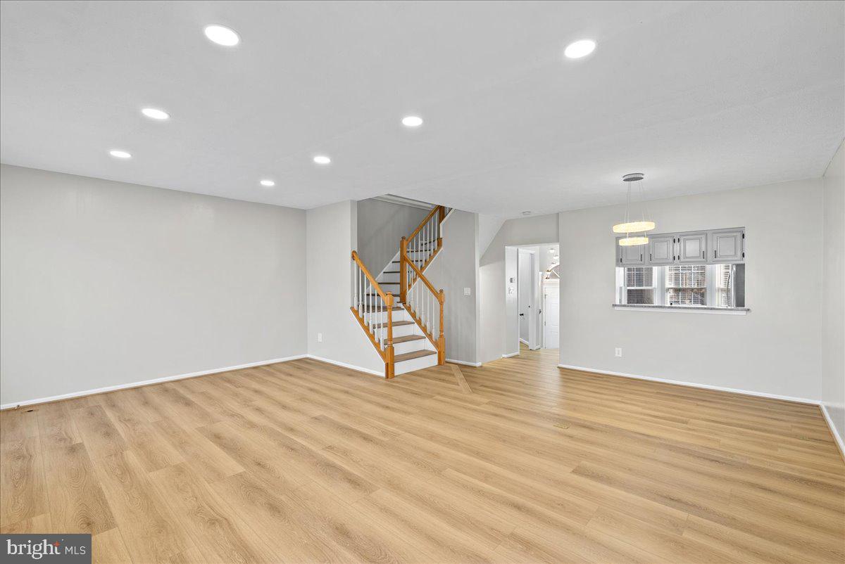 WINDING RIDGE - Residential