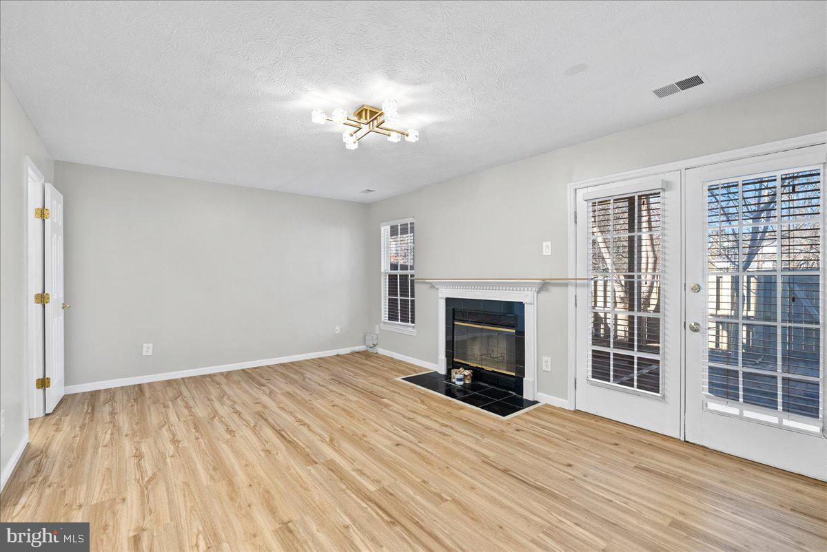 WINDING RIDGE - Residential