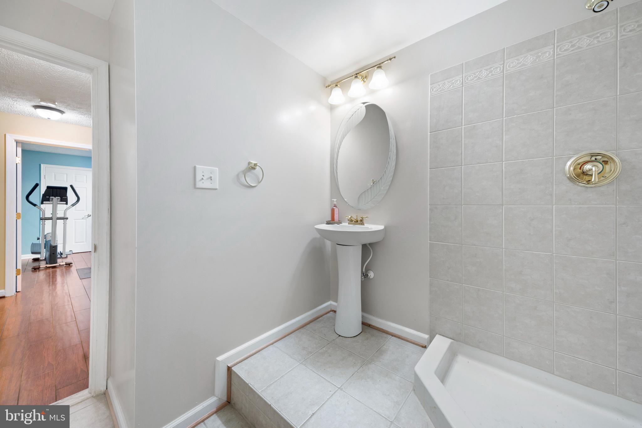 CHARLES CROSSING - Residential