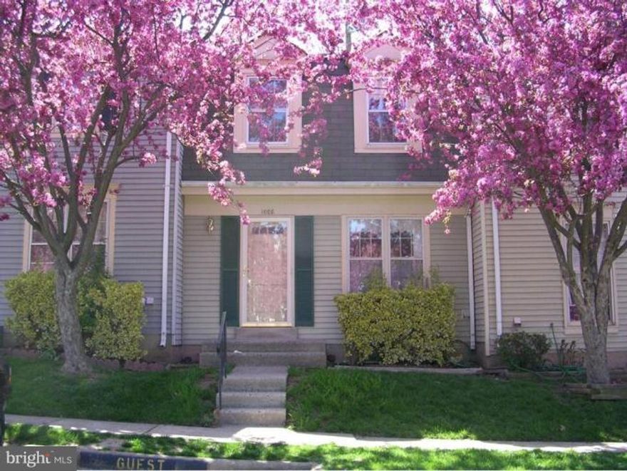 LOCATION, LOCATION, LOCATION!!  3 Level Townhome, with finished basement in Newberry!  Ready for your personal touches!  Beautiful hardwood floors, large family room, eat-in kitchen.  Private rear yard.  3 bedrooms on the upper level and bedroom and bath on the lower level.  Community pool, basketball court. Close to shopping, Rt. 28 and Rt 7. Multiple Offers.  Best and Final Due 12 noon 1/15/2015