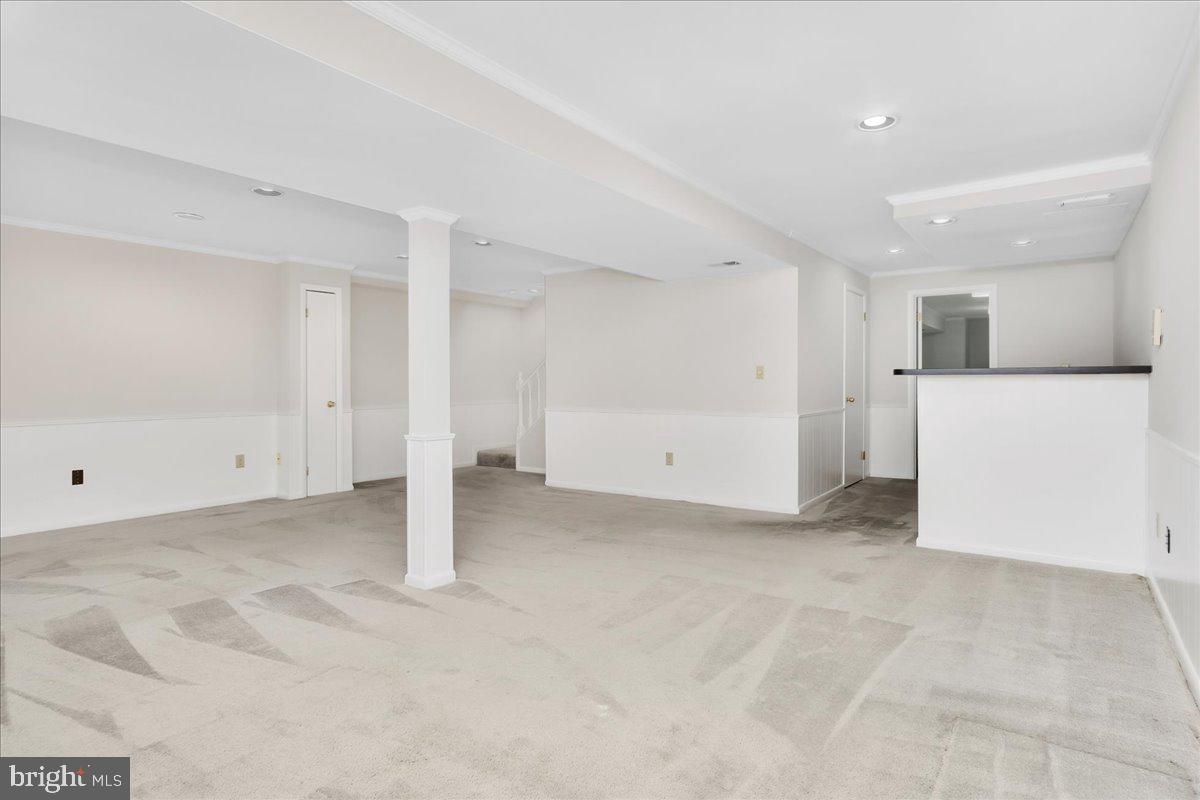 QUINCE ORCHARD MANOR - Residential