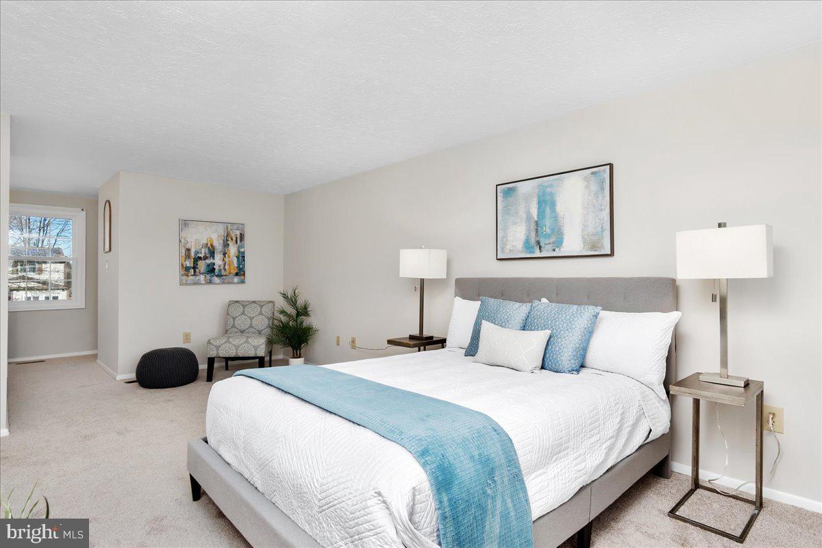 QUINCE ORCHARD MANOR - Residential