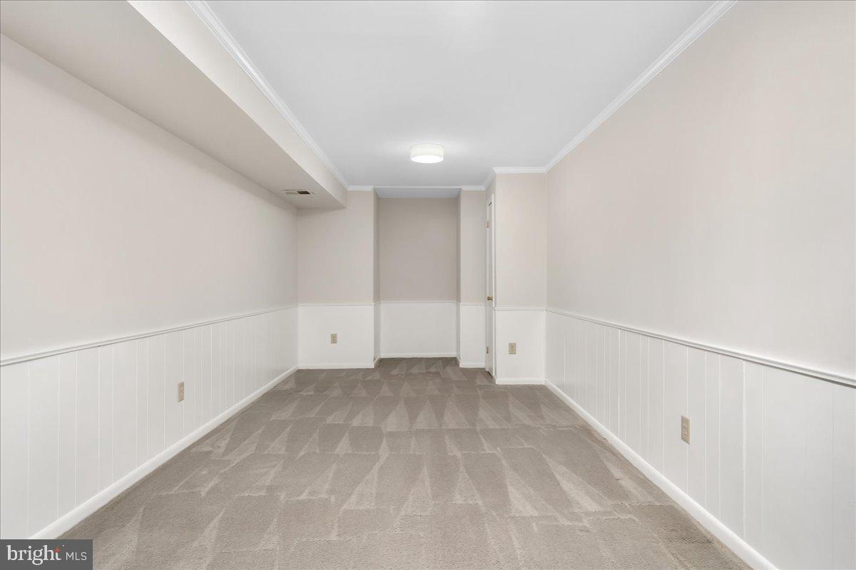 QUINCE ORCHARD MANOR - Residential