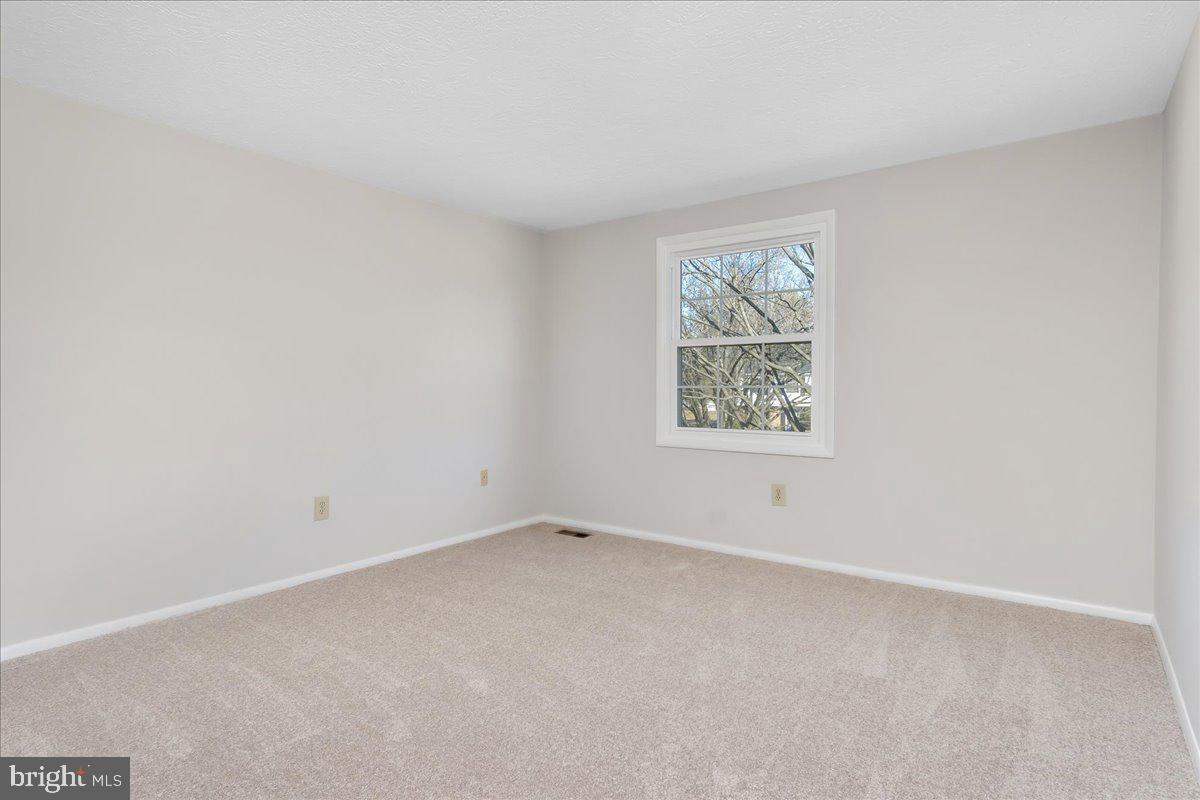 QUINCE ORCHARD MANOR - Residential