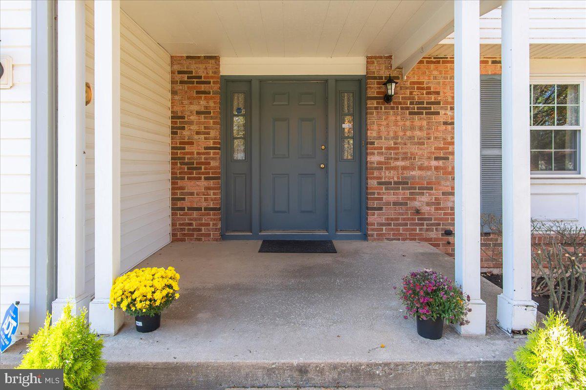 QUINCE ORCHARD MANOR - Residential