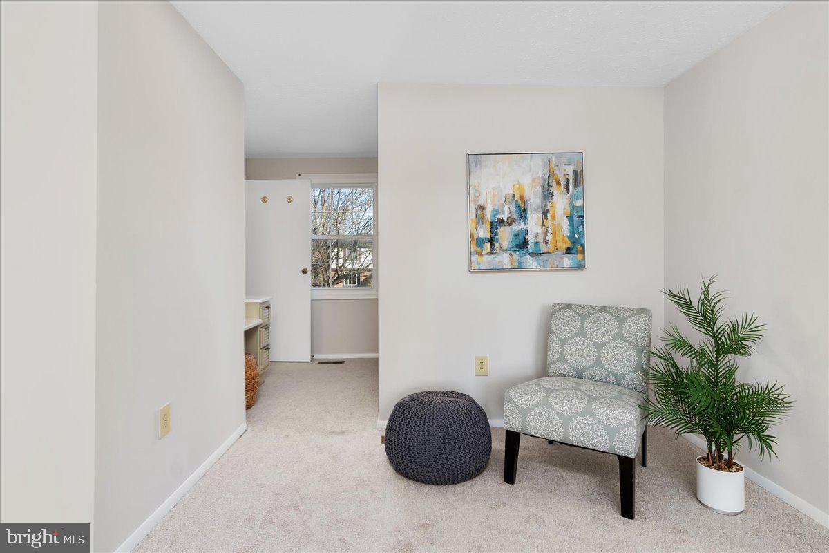 QUINCE ORCHARD MANOR - Residential