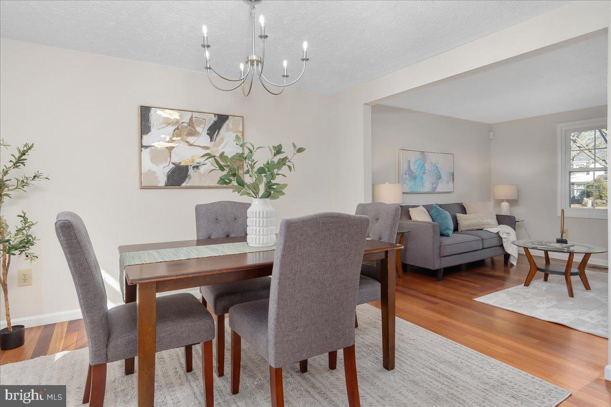 QUINCE ORCHARD MANOR - Residential