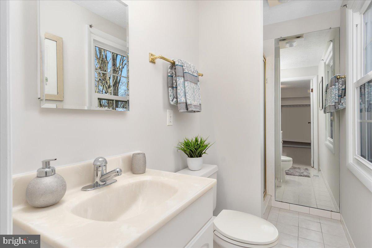 QUINCE ORCHARD MANOR - Residential