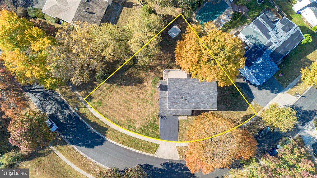 QUINCE ORCHARD MANOR - Residential