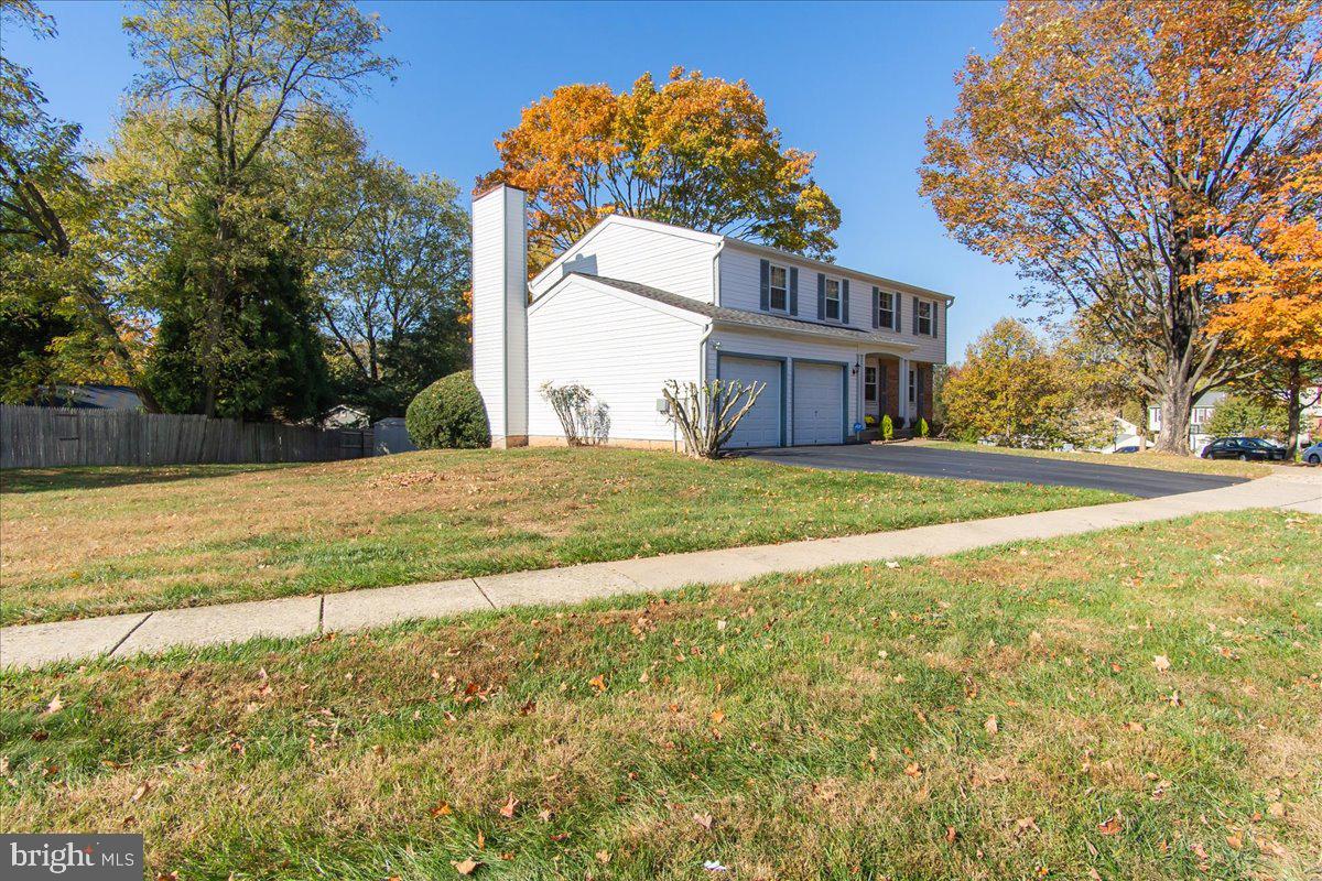 QUINCE ORCHARD MANOR - Residential