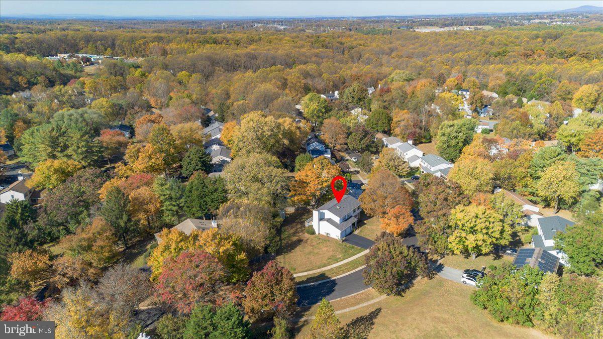 QUINCE ORCHARD MANOR - Residential