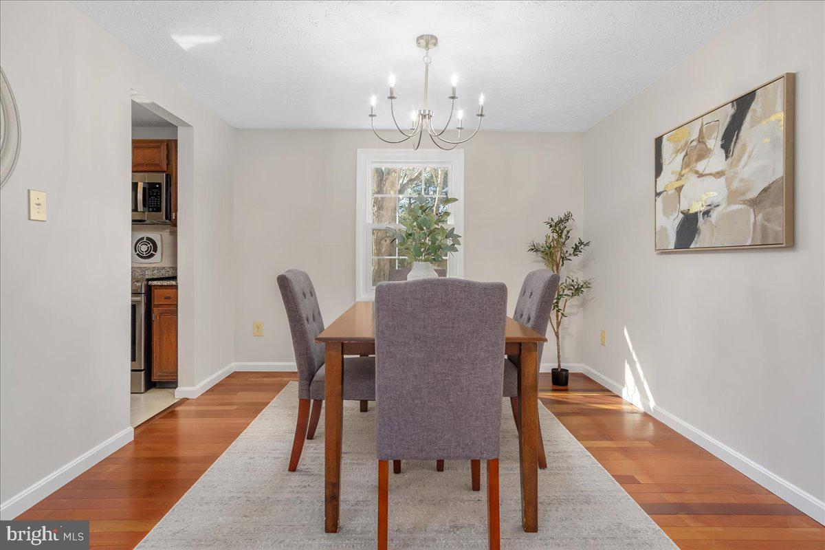 QUINCE ORCHARD MANOR - Residential