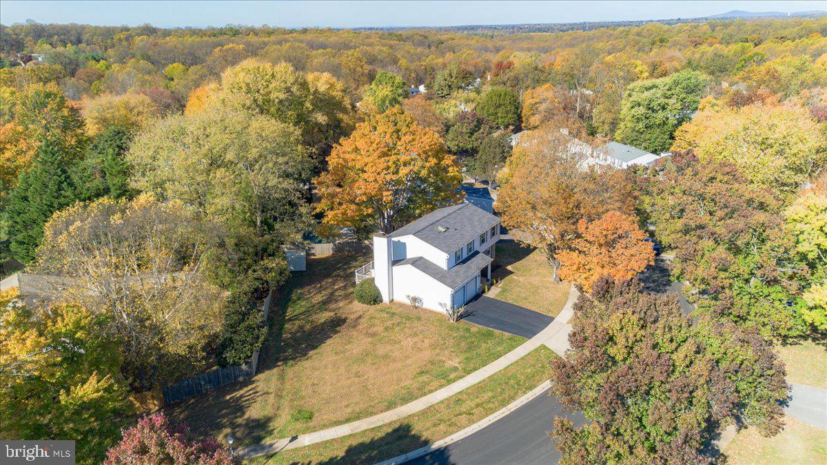 QUINCE ORCHARD MANOR - Residential