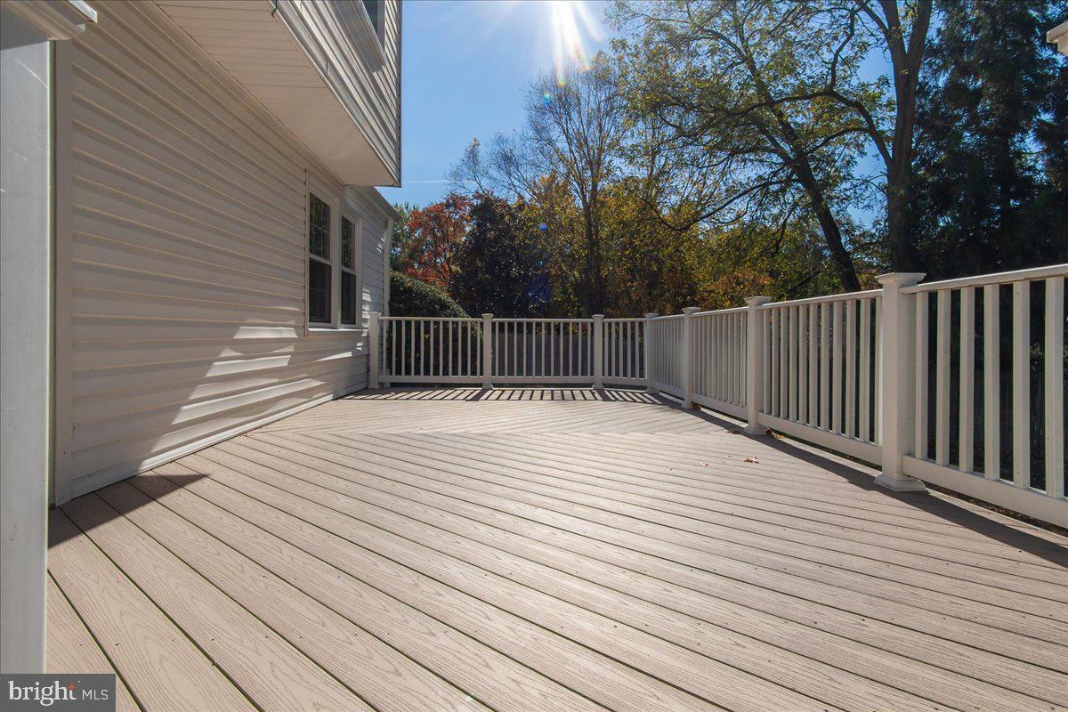 QUINCE ORCHARD MANOR - Residential