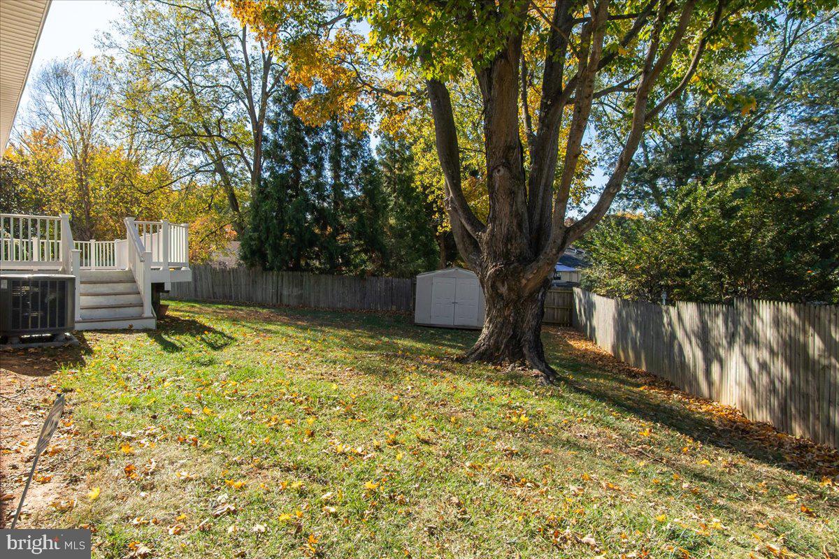 QUINCE ORCHARD MANOR - Residential