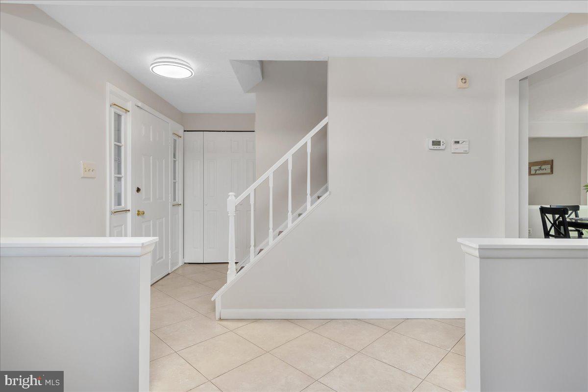 QUINCE ORCHARD MANOR - Residential