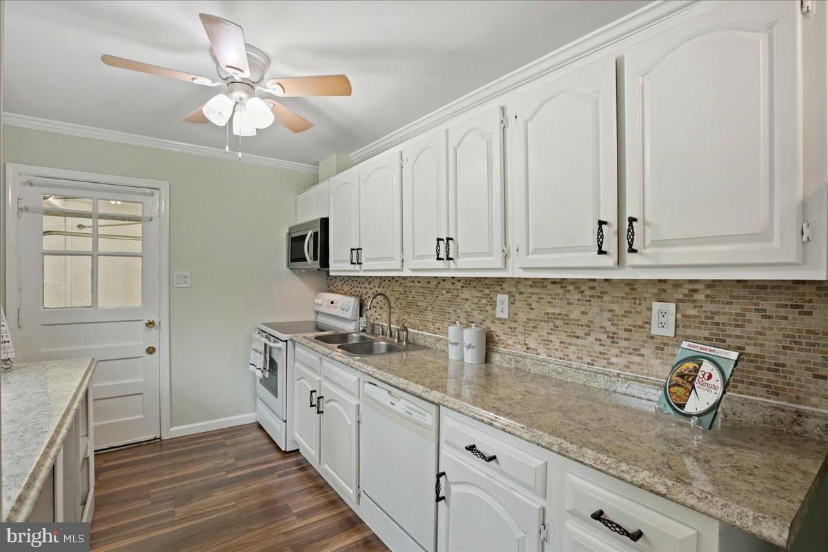 INDIAN HEAD MANOR - Residential