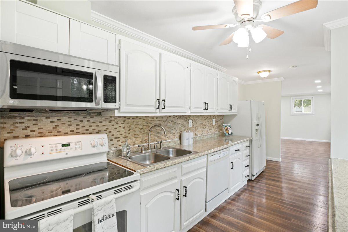 INDIAN HEAD MANOR - Residential