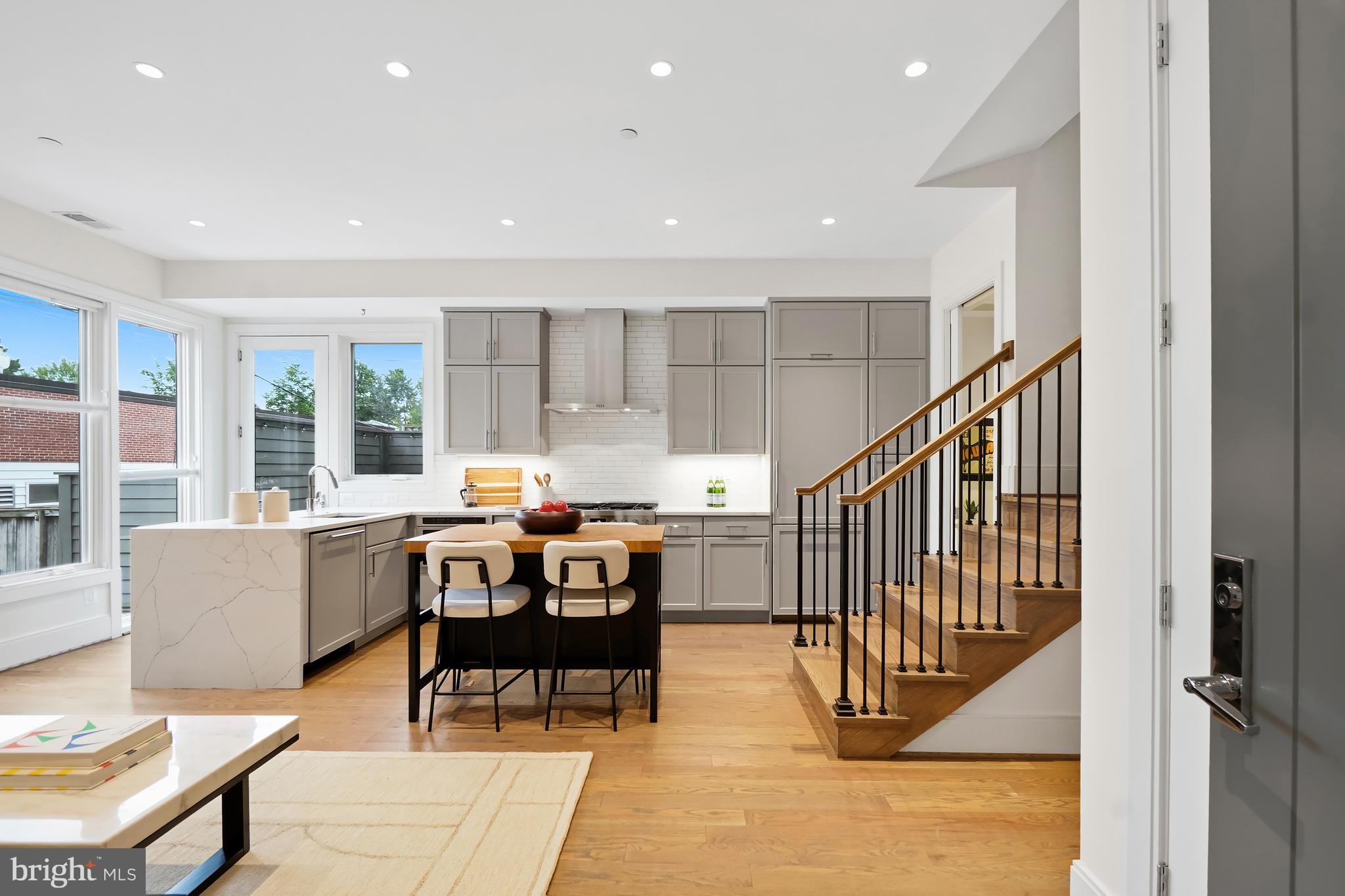 270 15TH STREET SE 202