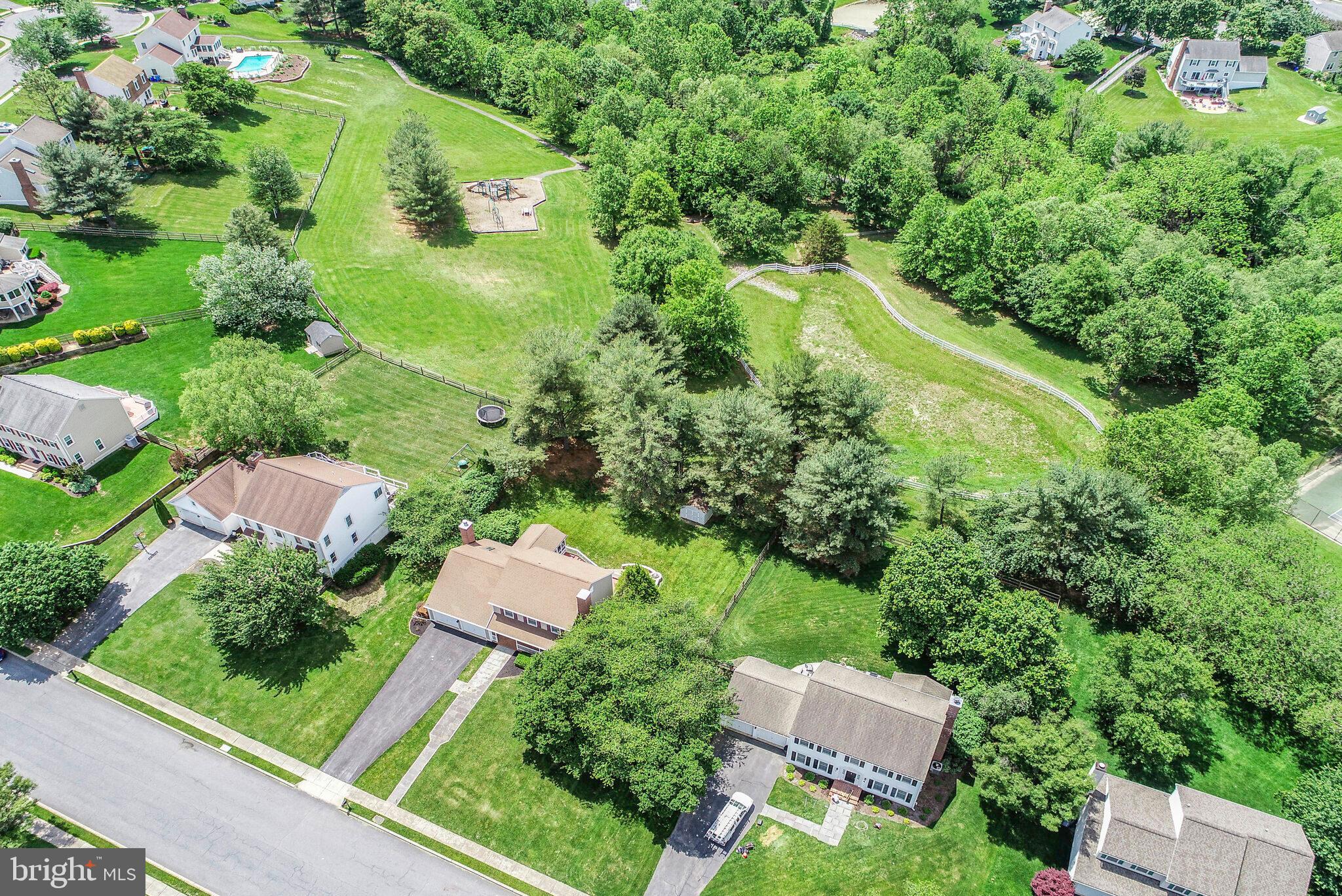 6 HERITAGE FARM DRIVE