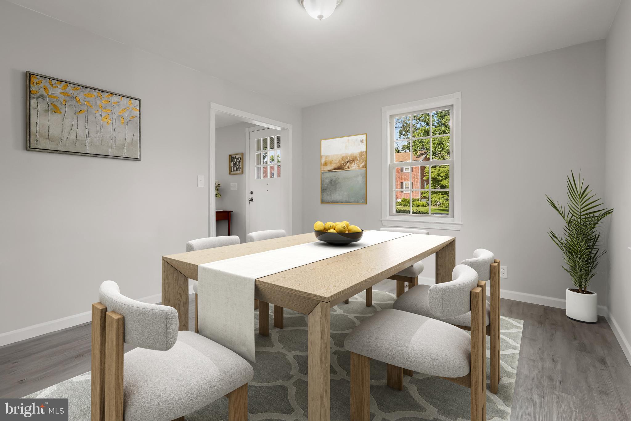 COLONIAL VILLAGE - Residential