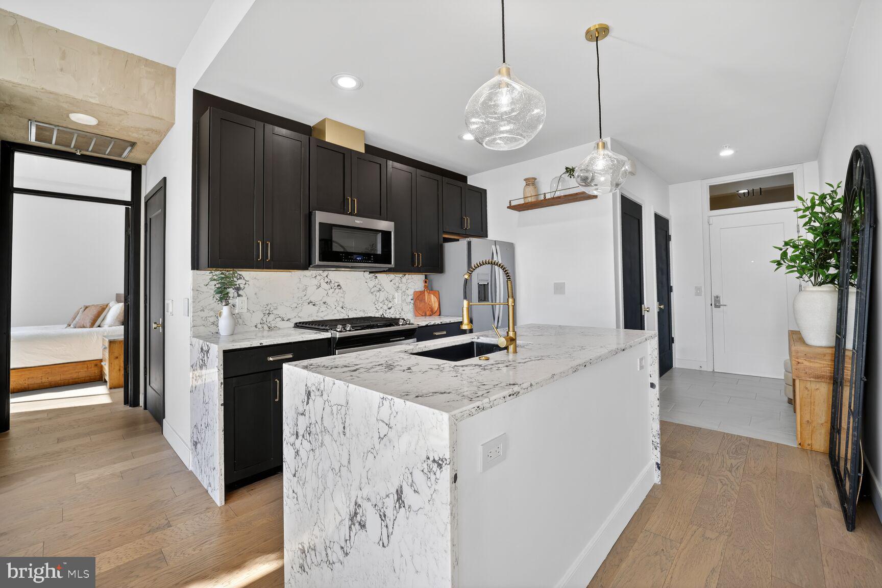 2000 CLARENDON BOULEVARD 1107