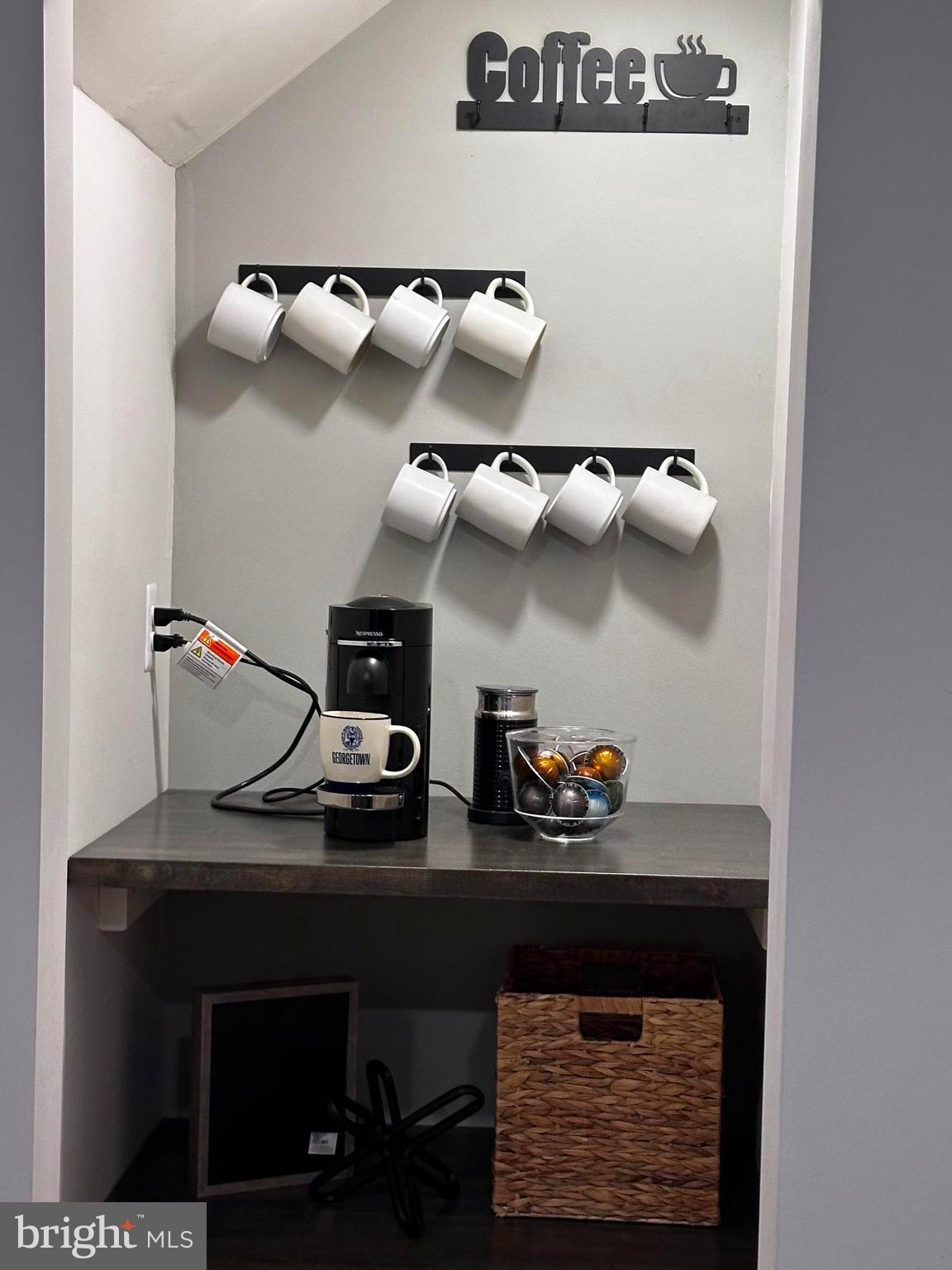 SM ONE LOUDOUN CONDO - Residential Lease