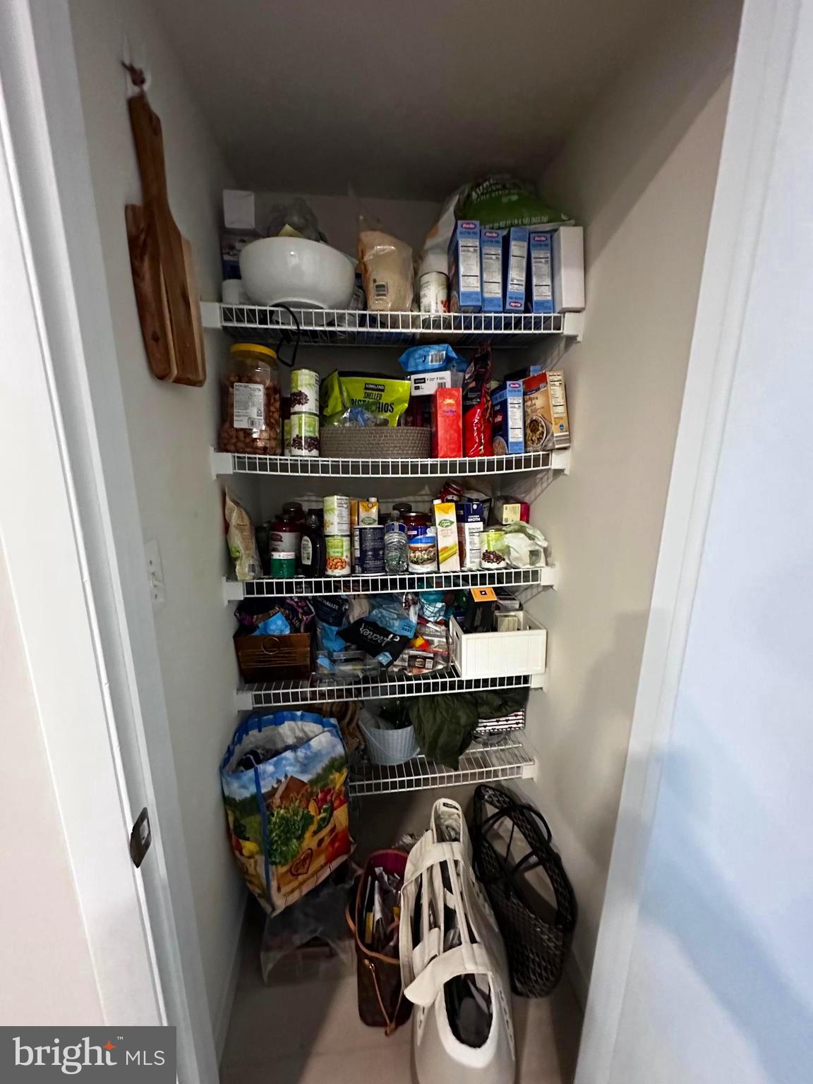 SM ONE LOUDOUN CONDO - Residential Lease