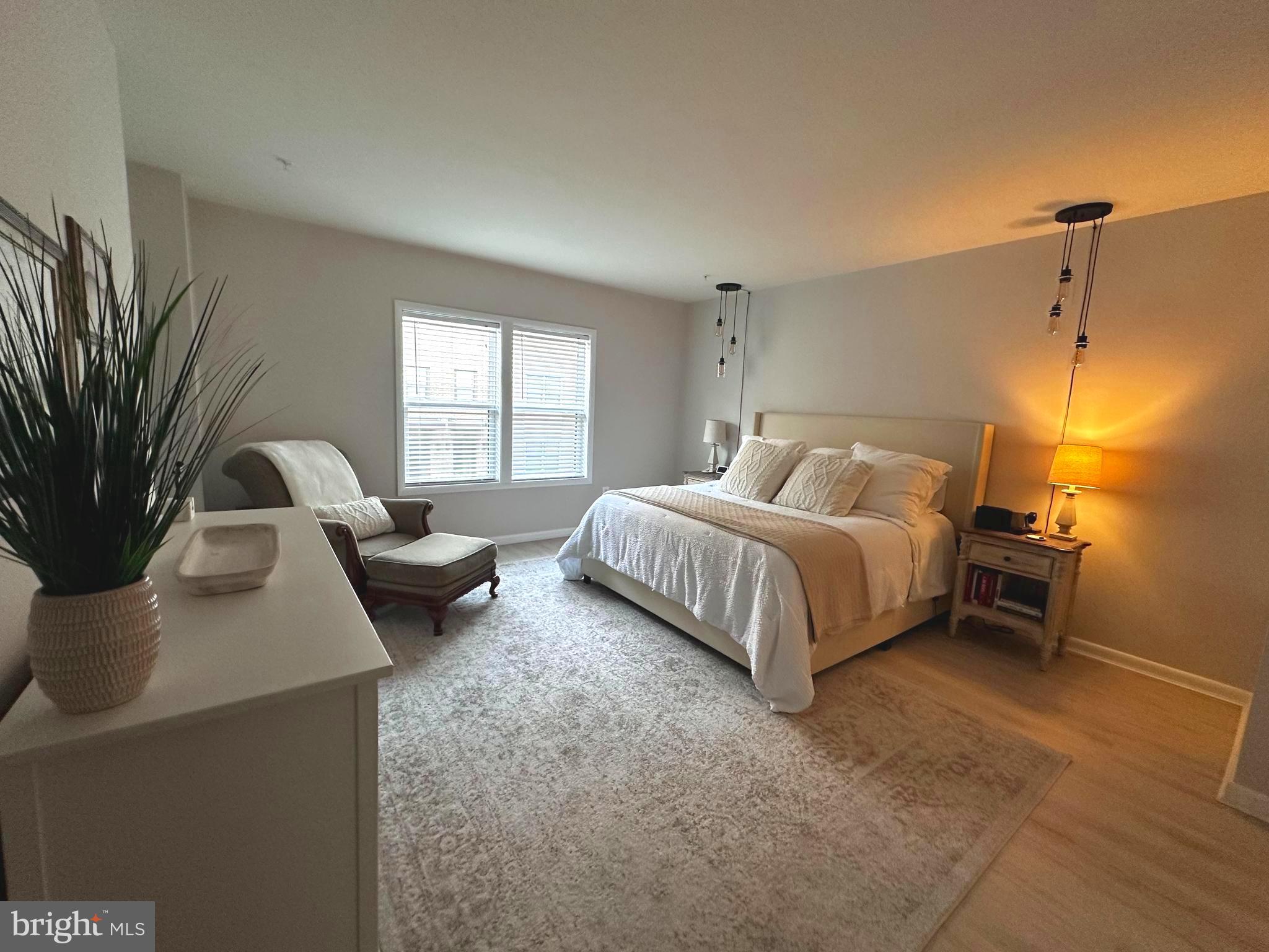 SM ONE LOUDOUN CONDO - Residential Lease