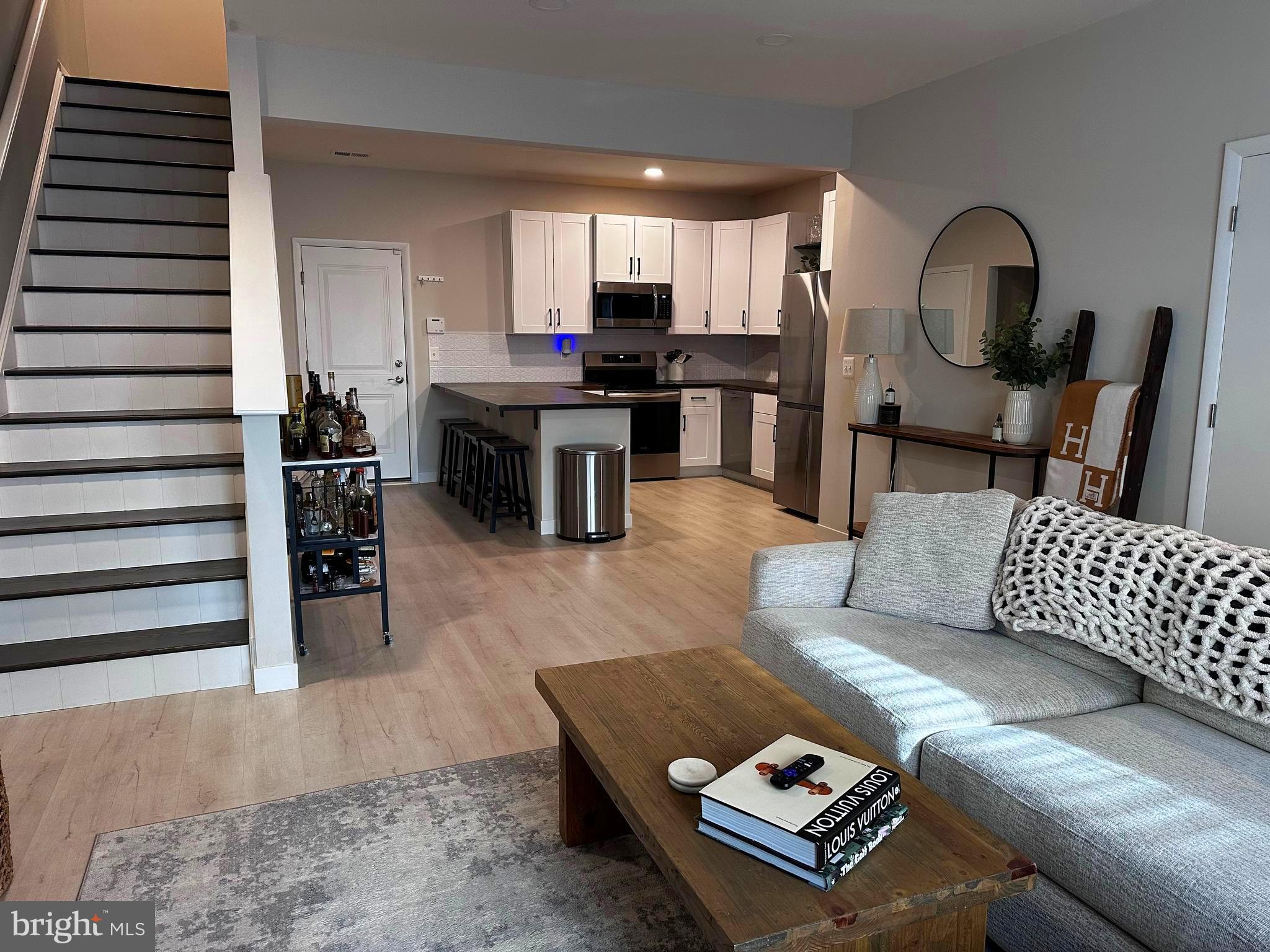 SM ONE LOUDOUN CONDO - Residential Lease