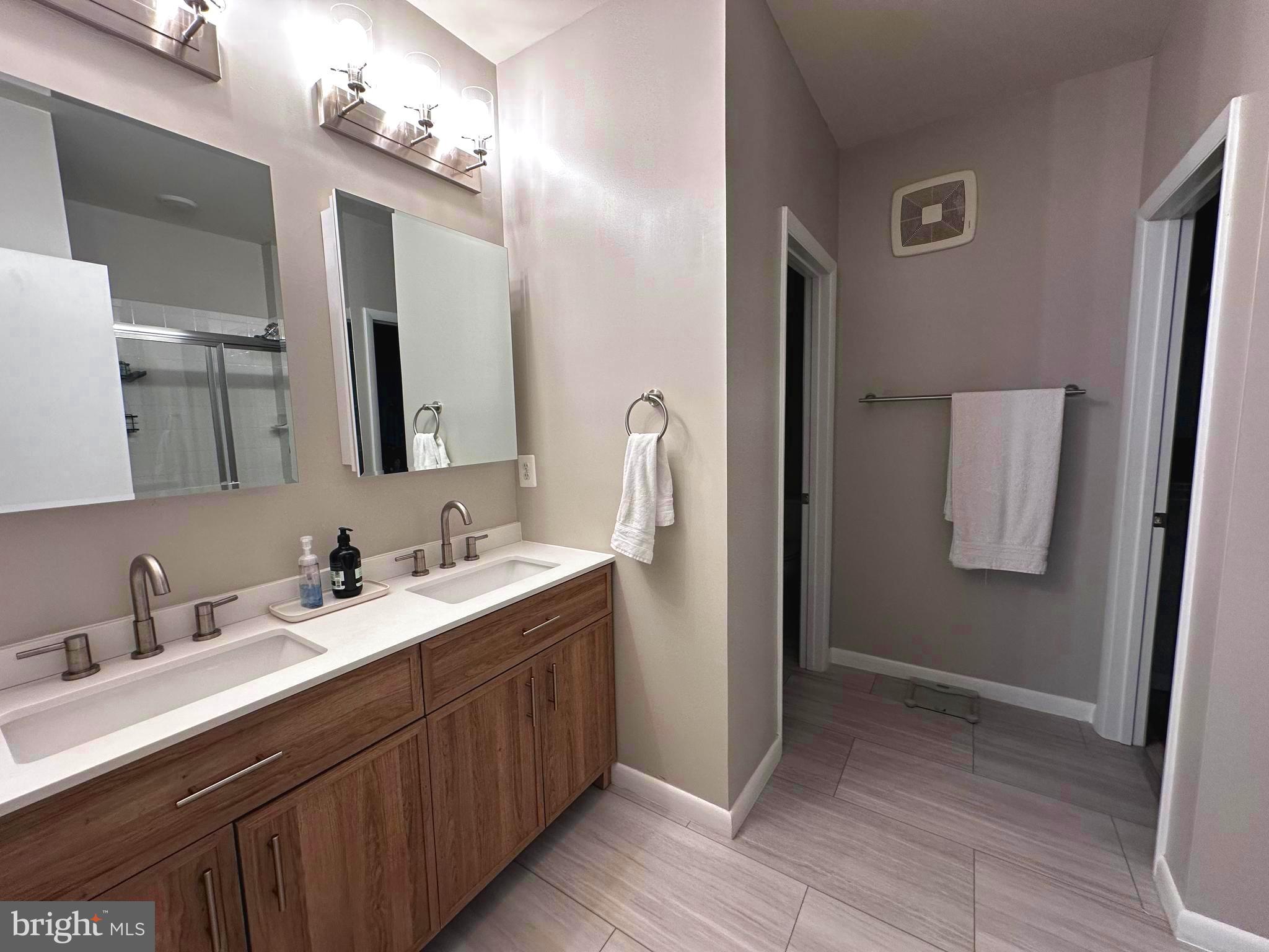 SM ONE LOUDOUN CONDO - Residential Lease