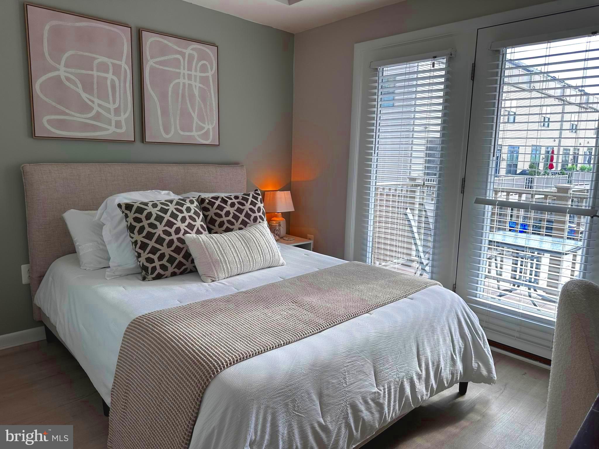 SM ONE LOUDOUN CONDO - Residential Lease