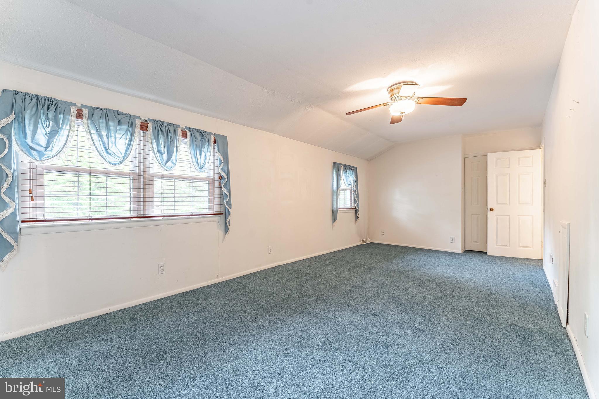 GLEN ACRES - Residential