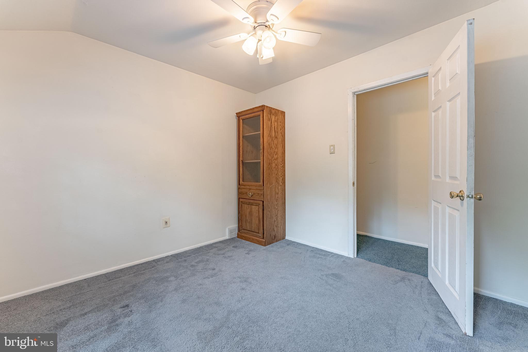 GLEN ACRES - Residential