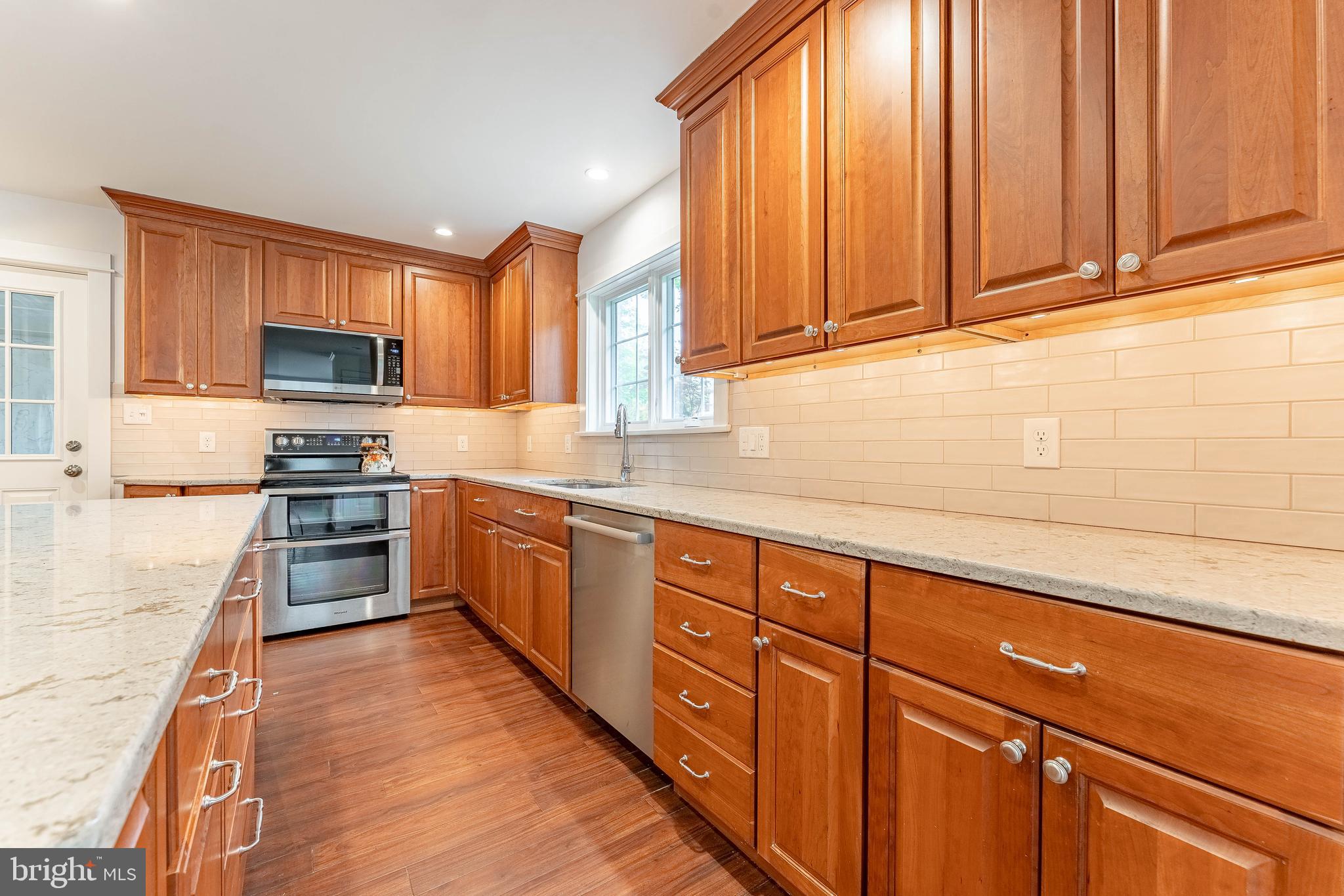 GLEN ACRES - Residential