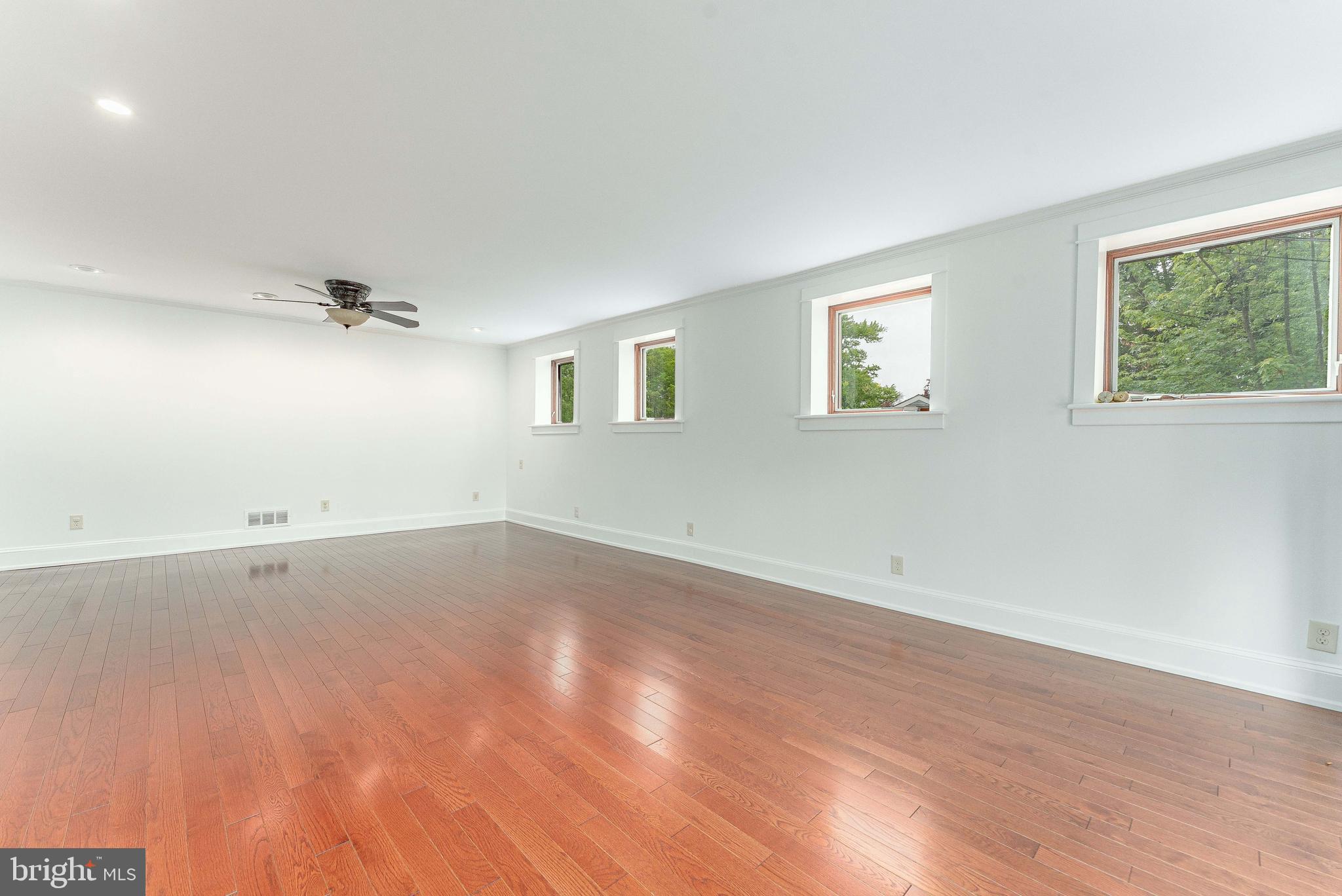 GLEN ACRES - Residential