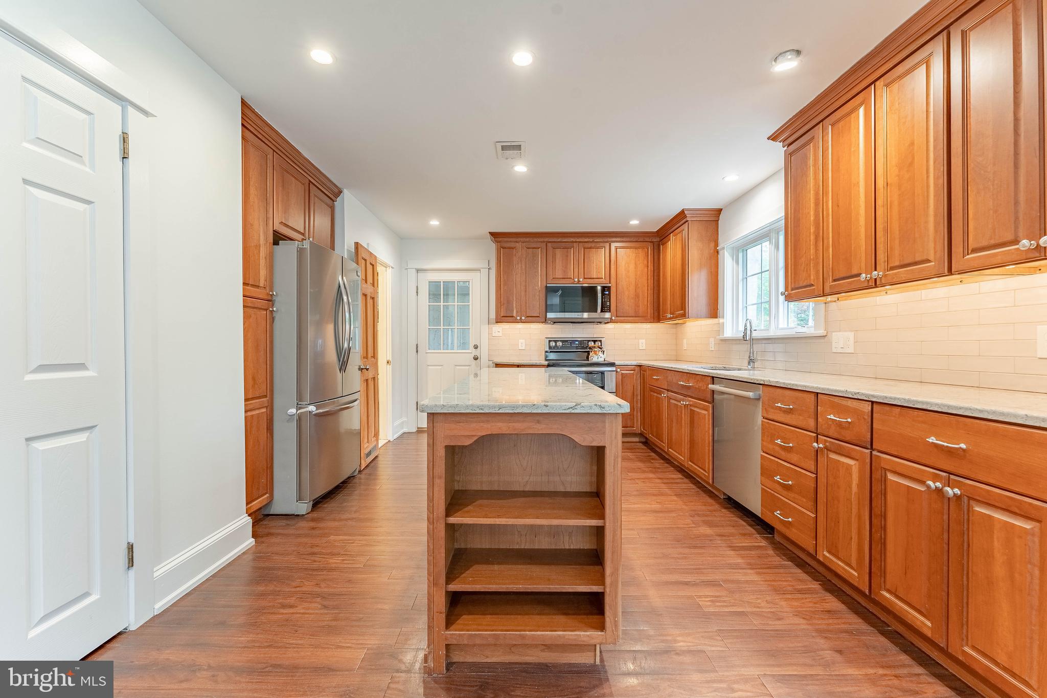 GLEN ACRES - Residential