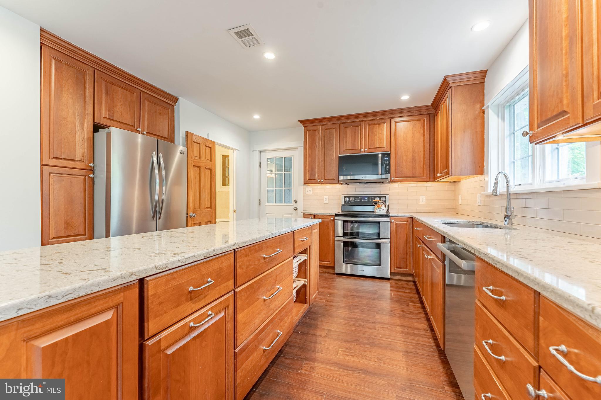 GLEN ACRES - Residential