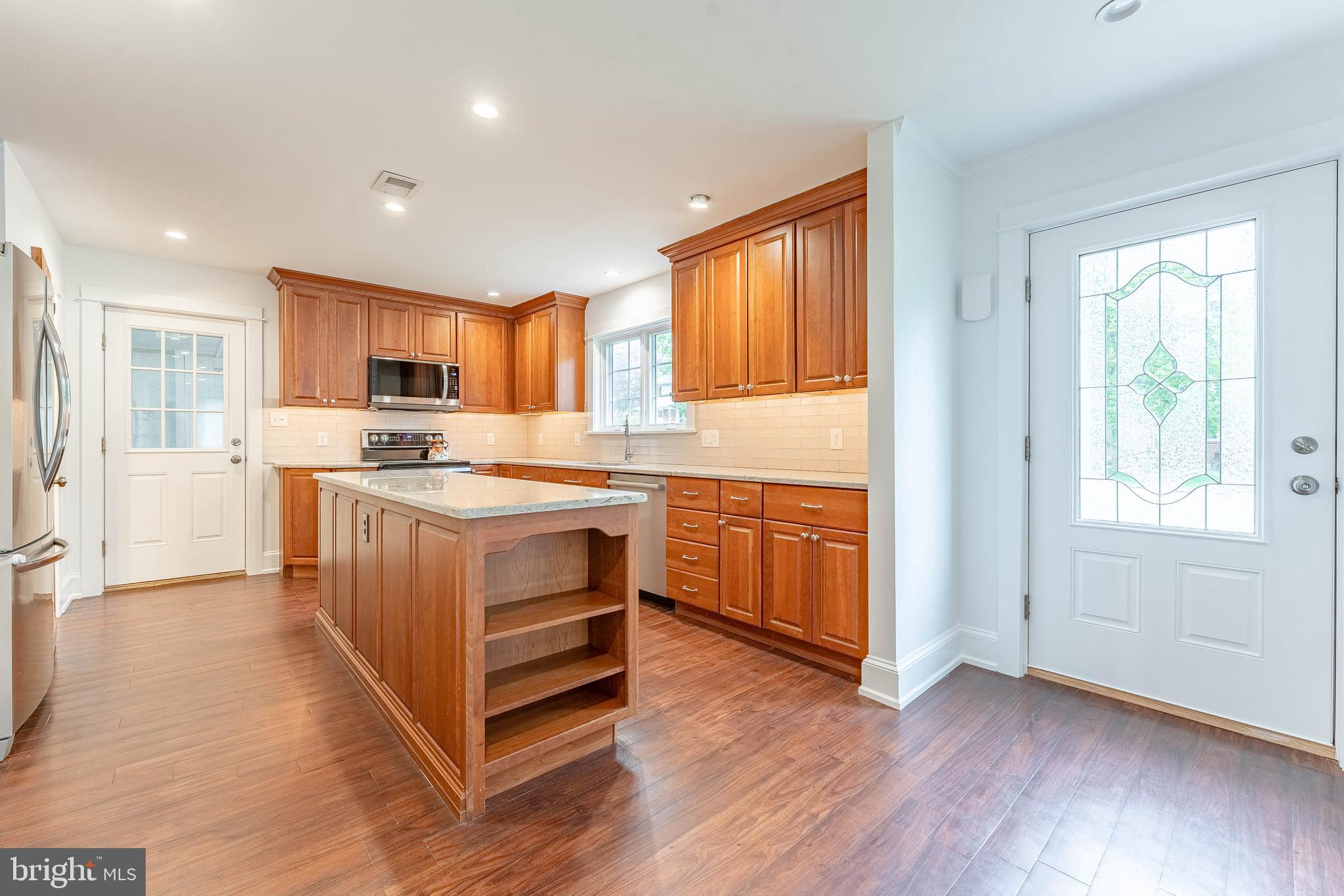 GLEN ACRES - Residential