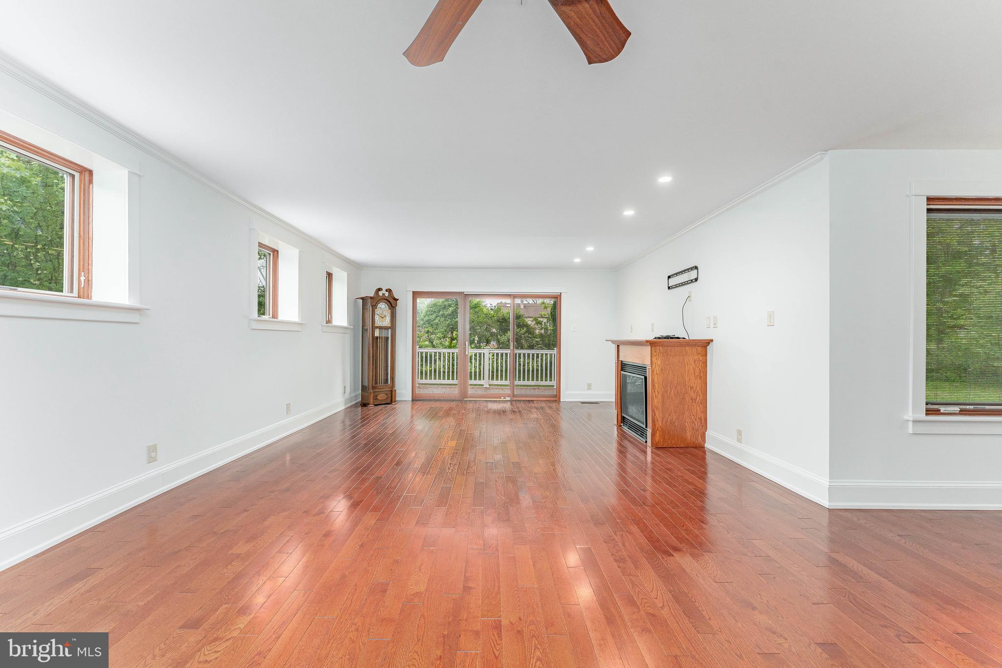 GLEN ACRES - Residential